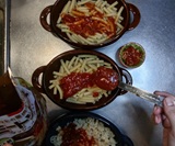 ミートソースをかける