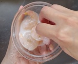 もみ洗いして水で流す