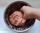 ひき肉を練る