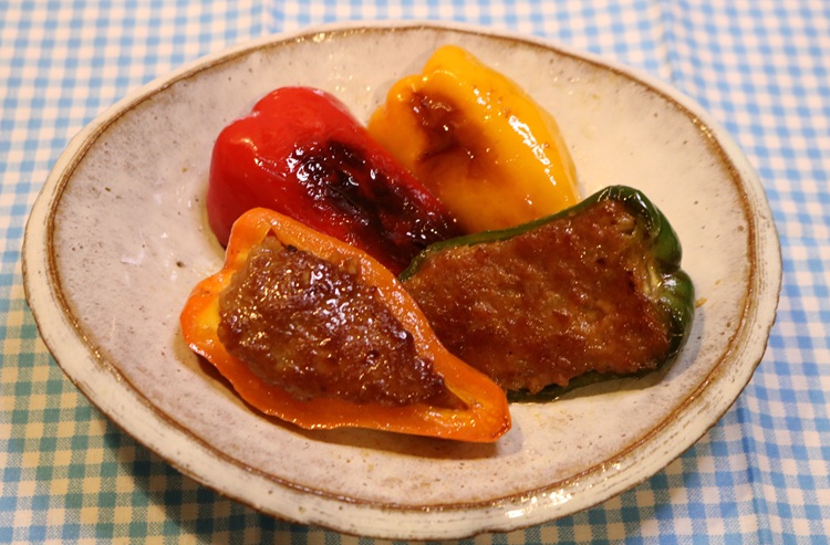 ピーマンの肉詰め