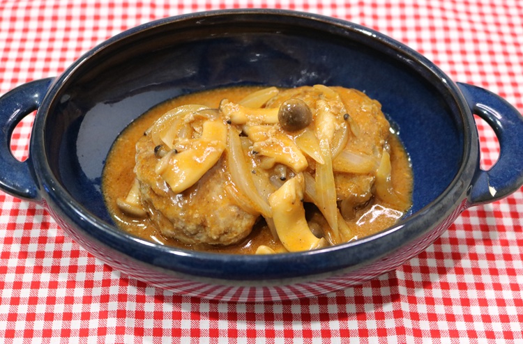 煮込みハンバーグ