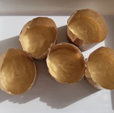 生地を型の6分目まで注ぐ