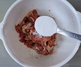 片栗粉をまぶす
