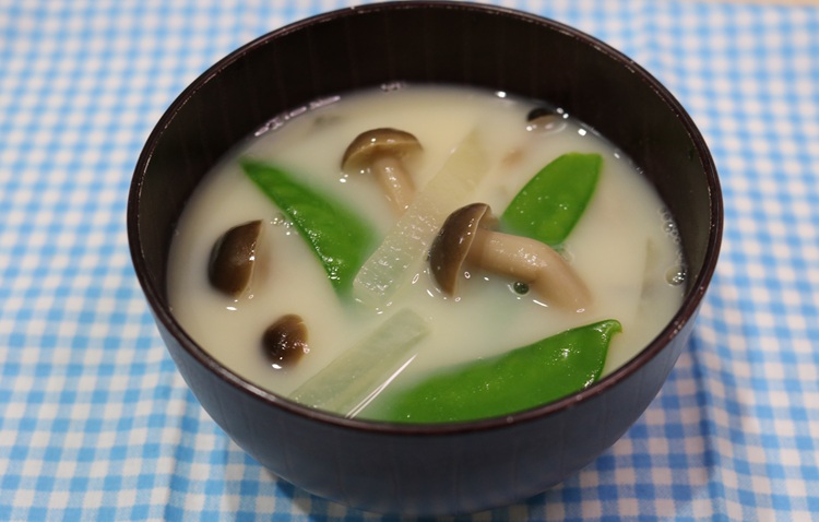 豆乳風味味噌汁