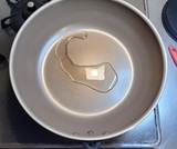 サラダ油を熱する