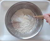 粉類を合わせる