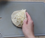 ピザ用チーズを載せる