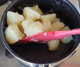 粉吹きいもにする　