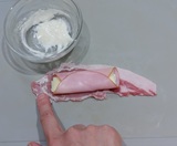 接着のりをフチに塗る