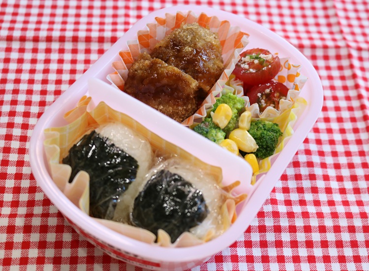 メンチカツ弁当
