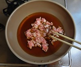 豚肉をゆっくり白くする