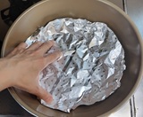 アルミホイルの落とし蓋をつくる
