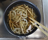 熱湯で10分ゆでる