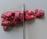 牛肉を4cm幅に切る