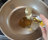 ごま油を熱する