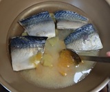 味噌を溶かす
