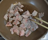 白くなるまで炒める