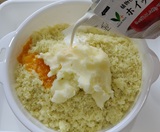 生クリームを加える