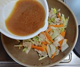 調味料を加える