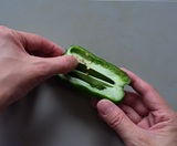 ワタと種を取り除く